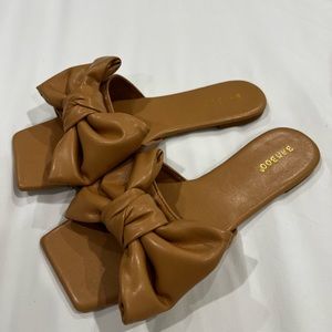Bamboo Slide Sandals with Bow